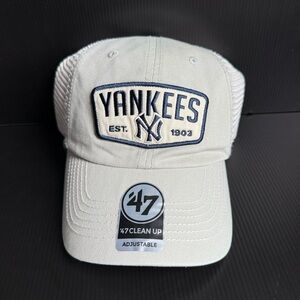 NWT New York Yankees 47 Brand Gray Carver Trucker Adjustable Snapback Hat Cap